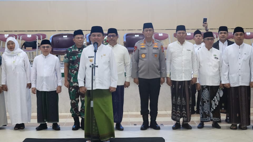Kapolda dan Gubernur Kalteng Hadiri Apel Peringatan Hari Santri 2025 di Palangka Raya