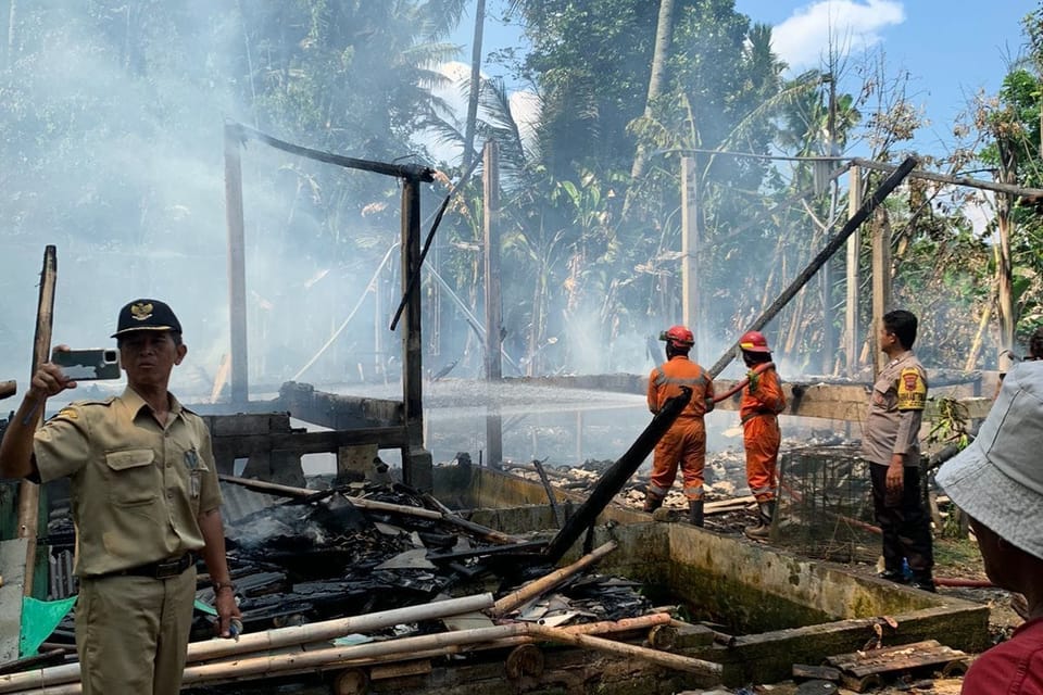 Korsleting Listrik Diduga Sebabkan Kebakaran Kandang Ayam di Kabupaten Semarang