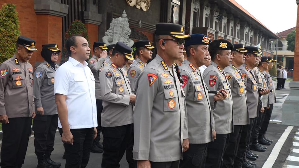 Polda Bali Gelar Apel Jam Pimpinan, Tekankan Pentingnya Mental Kuat untuk Pelayanan Prima
