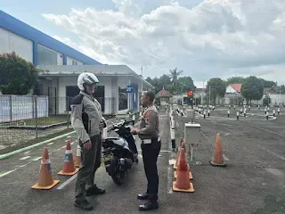 Satpas Polresta Banyumas Lakukan Inovasi Pelayanan Lewat Coaching Clinic Uji Praktek SIM