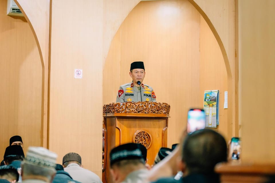 Brigjen Pol Solihin Hadiri Subuh Berjamaah di Masjid Al-Iman: “Masjid Tempat Kita Satukan Langkah dan Doa”