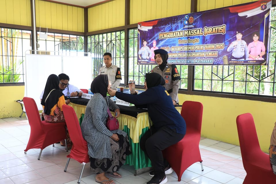 Brimob Kalteng Gelar Pengobatan Gratis untuk Warga Kelurahan Marang, Bentuk Bakti Brimob Untuk Masyarakat
