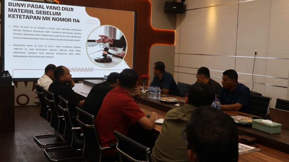 Diskusi Santai Polda Kalteng dan Akademisi Kupas Dampak Putusan MK terhadap UU Polri