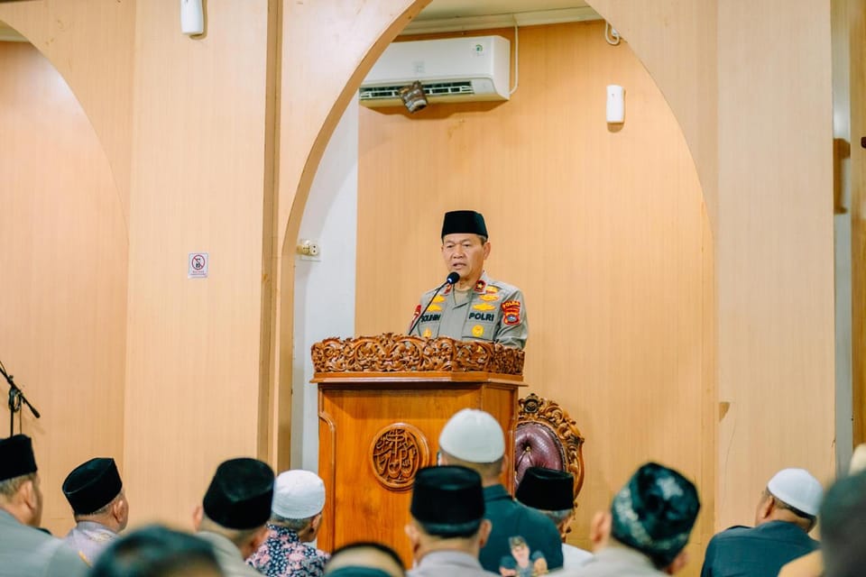 Gerakan Subuh Berjamaah di Gunung Padang, Wakapolda Sumbar Ajak Jamaah Jaga Kondusivitas dan Persaudaraan