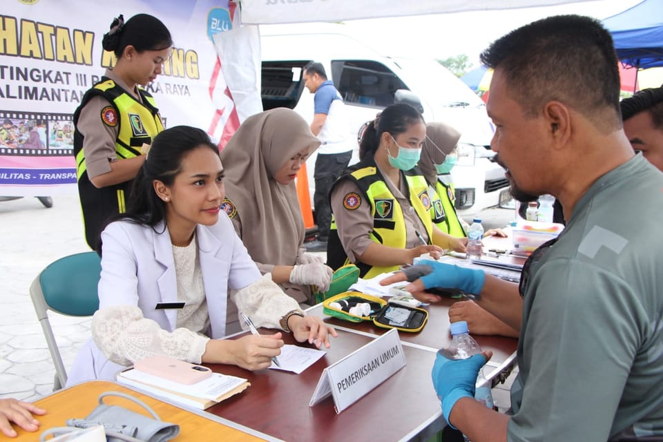 Layanan Kesehatan Rumkit Bhayangkara Ramaikan Car Free Day