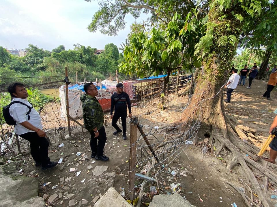 Penggerebekan Hebat di Medan, Satresnarkoba Bakar Barak & Tangkap Pengedar