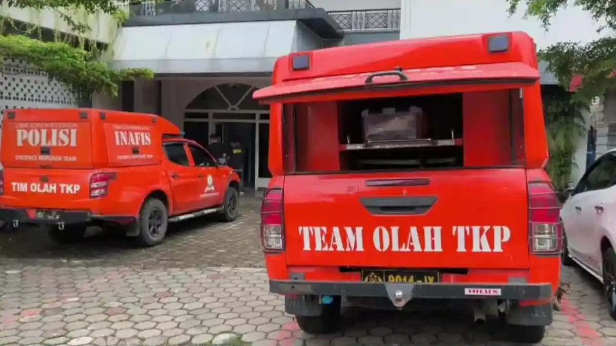 Pengusutan Kasus Dosen Levi, Polda Jateng Ambil Barang Bukti dan Temukan Obat-obatan di Kostel