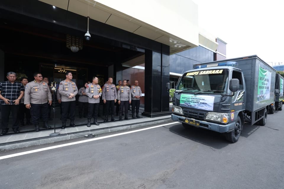 Polda Jatim Kirim Bantuan Kemanusiaan untuk Pengungsi Erupsi Semeru, Prioritaskan Balita dan Lansia