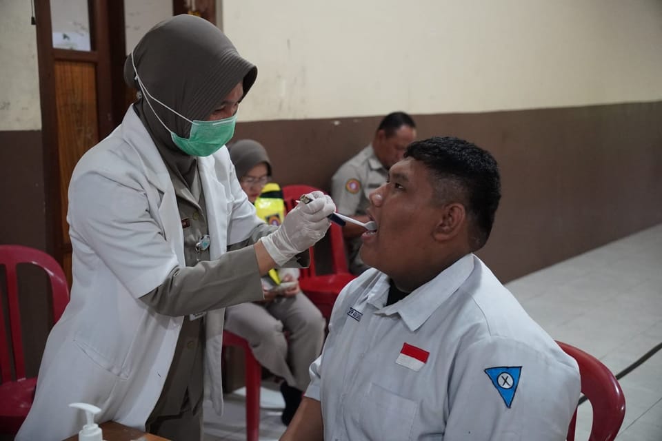 Rumkit Bhayangkara Gelar Pemeriksaan Kesehatan bagi Siswa Hasanka Boarding School