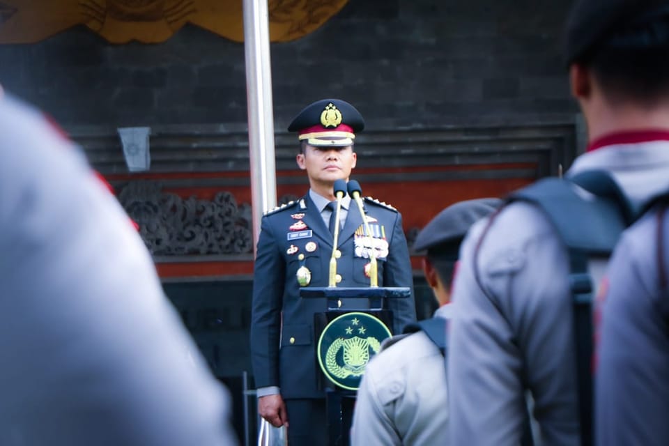Upacara Hari Pahlawan, Karo SDM Polda Bali Ajak Personel Terus Bergerak Melanjutkan Perjuangan
