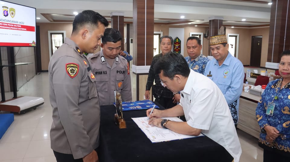 Wakapolda Kalteng Teken MoU dengan Pengawas Eksternal untuk Pastikan Penerimaan Polri Berprinsip BETAH