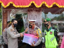 Jelang Lebaran Rombongan Asisten SDM Kapolri Kunjungi Obyek Wisata Candi Borobudur