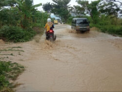 Banjir Bandang Bercampur Lumpur Terjang 2 Desa di Demak