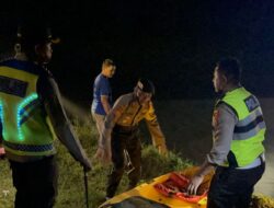 Polres Pemalang dan Tim SAR Gabungan Evakuasi Korban Tenggelam di Sungai Irigasi Setelah Laka Tunggal