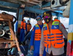 Patroli Laut Dipimpin Kapolres Pemalang, Peralatan Keselamatan Kapal Nelayan Dicek