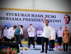 Gema Perhutanan Sosial Berdiri dan Bersatu Di Belakang Presiden Jokowi, Ribuan Petani Bahagia