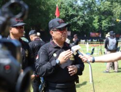 Pati Polri Bersama Wartawan Ramaikan Lomba Menembak Piala Kapolri