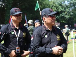 Perwira Tinggi Polri Bersama Wartawan Ramaikan Lomba Menembak Piala Kapolri