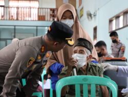 Sambut HUT Bhayangkara Ke-76 di Polres Banjarnegara Gelar Vaksinasi dan Pengobatan Gratis