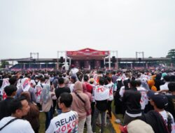 Ribuan Relawan Jokowi Plat K Menggelar Silaturahmi Akbar ‘Gagego’ di Stadion Kamal Junaidi Jepara