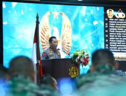 Kapolri Tekankan Sinergitas TNI-Polri Harga Mati Demi Wujudkan Indonesia Emas 2045 di hadapan Dansat TNI AD