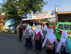 Polres Banjarnegara Lakukan Pengamanan Lalulintas Pagi Hari