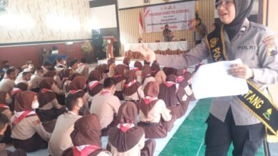 Polwan Goes to School, Edukasi Pelajar Berwirausaha Secara Online Aman dan Nyaman