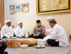 Takziah ke Rumah Duka Habib Zen Bin Umar, Kapolri: Beliau Sudah Saya Anggap Ayah Sendiri