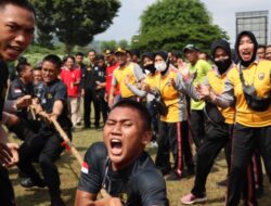 Semarak HUT RI Ke-77, Polres Banjarnegara Raih Juara Satu Lomba Tarik Tambang Putra