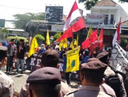 Aksi Unjuk Rasa Penolakan Kenaikan BBM di 12 Wilayah di Jawa Timur Berjalan Aman dan Tertib