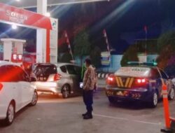 Cegah Keribuatan Dalam Pembelian BBM, Polsek Sidomukti Patroli Di SPBU Brigjen Sudiarto