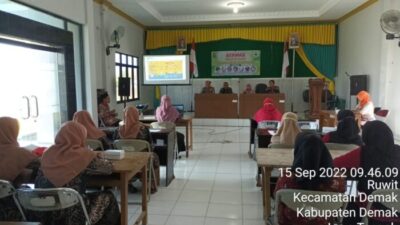Kanit Binmas Hadiri Sosialisasi Germas Di Balaidesa Ruwit