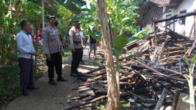 Kebakaran Dapur Rumah di Desa Tunjungrejo, Kapolsek Margoyoso : Api Berasal dari Tungku Kayu Bakar