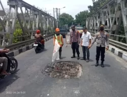 Ngeri, Jembatan Purbalingga-Banjarnegara Ambles, Polisi Pasang Tanda Peringatan
