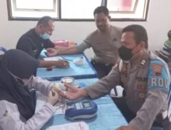 PMI Kab. Semarang adakan donor darah, Polsek Suruh ikut berpartisipasi