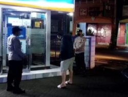 Patroli di ATM, unit Samapta Polsek Sidomukti ingatkan Nasabah Waspada Penipuan Online