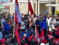 Polisi Amankan Demo Penolakan Kenaikan BBM di Jawa Timur