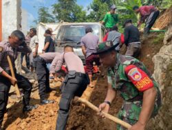 Polres Banjarnegara Gelar Bakti Sosial Evakuasi Pasca Bencana Tanah Longsor di Punggelan