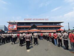 Ratusan Personel Polres Pati Amankan Pertandingan Liga 2 antara Persipa VS FC Bekasi City di Stadion Joyo Kusumo