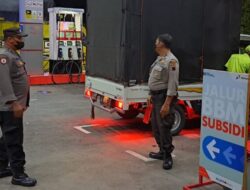 Wujudkan Kondusifitas Kamtibmas Pasca Kenaikkan BBM Patroli Malam Polsek Tingkir Sambangi SPBU Payaman