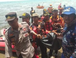 Akhirnya Tim Pencari Temukan Jasad Pemancing Yang Tenggelam di Pantai Sicepit