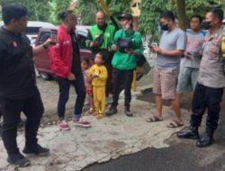Anggota Gabungan Polsek Tingkir Lakukan Pengamanan Rangkaian Kunjungan Ketua Umum PSI di Wilayah Kecamatan Tingkir
