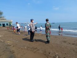 Antisipasi Kerawanan, Patroli SatpolairudPolres Batang Ingatkan Pengunjung Pantai Sigandu