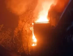 Diduga Gas Bocor, Dua Rumah di Batur Banjarnegara Ludes Terbakar