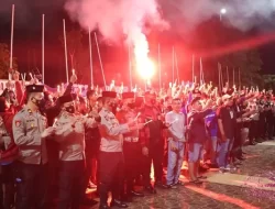 Kenang korban Kanjuruhan, Kapolres gelar Do’a dan nyalakan lilin bersama suporter Demak