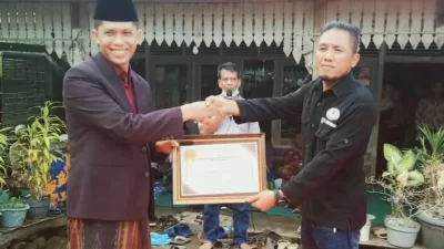 Kepala Desa Bedono Demak Terima Award Tokoh Lingkungan Hidup dari DPW SWI Jateng