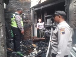 Kesiagaan Anggota Polsek Tingkir Datangi TKP Kebakaran Di Ponpes Ittihadul Asna Klumpit