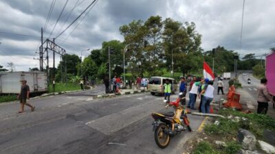 Laka Lantas di Warak Salatiga Diduga Karena Gagal Fungsi Rem