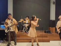Live Mini Konser Savory Band di Café beer house AZYX Semarang