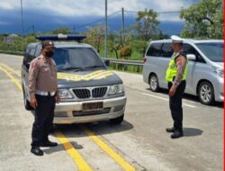 Patroli Polsek Tingkir Pantau Exit Tol Salatiga Antisipasi Kepadatan Arus Pasca Week End